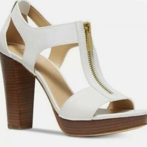 MICHAEL KORS BERKLEY T Strap Heels